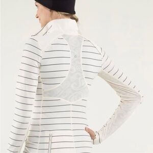 Lululemon Athletica Cream and Black Striped Star Runner